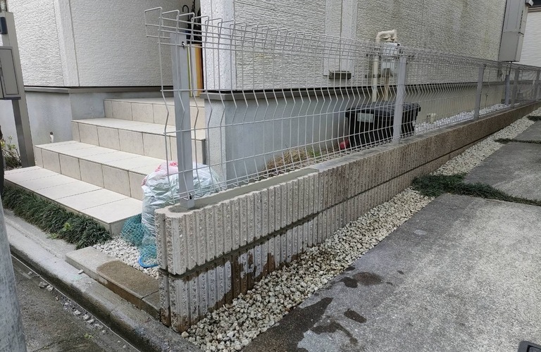 【リフォーム】境界ブロックの修理でお困りの方は名古屋市の株式会社セプトへ